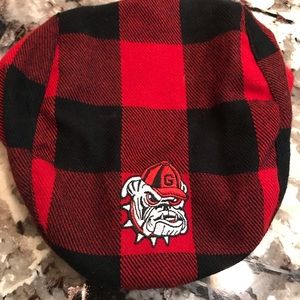 Red and black front cap UGA / Georgia hat